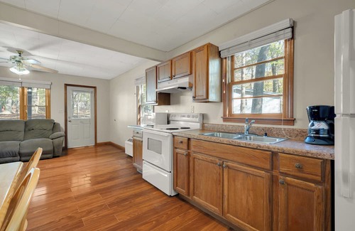 Jamestown Cabin | Cozy 2 Bedroom Cabin Retreat Near Lake Cumberland