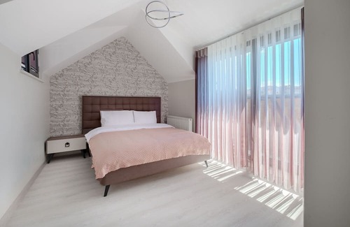 Beyoglu Apartment | Scenic Sea View Duplex with Terrace in Goldenhorn