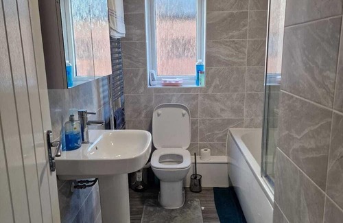 Offerton House | Prime Location Hotel in New Development Area of Denton
