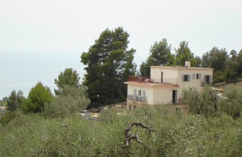 Mattinata Apartment | Casaverde Two-Room Apartment Steps from the Beach