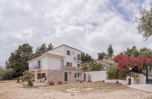 Mattinata Apartment | Casaverde Two-Room Apartment Steps from the Beach