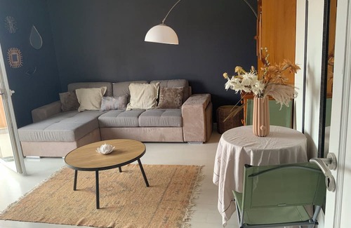 Saint-Andre Apartment | Spacious 50m2 Apartment with Pool Near Beaches