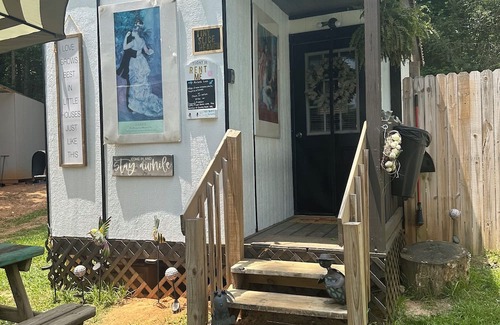Travelers Rest Apartment | Rustic Retreat on a Farm with Pool & Family-Friendly Fun