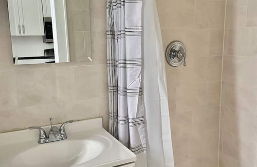Hoboken Apartment | Modern 3-Bedroom Apartment with Family-Friendly Amenities