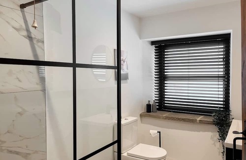 Alfreton Cottage | Cozy 1 Bedroom Retreat in Shirland, Near Alfreton