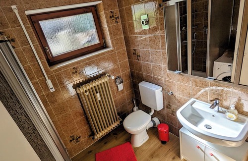 Oberlengenhardt Apartment | Cozy Ferienwohnung Wiesenblümle with Garden and Terrace