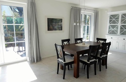 Ratekau House | Pet-Friendly Retreat in Scenic Warnsdorf for Families