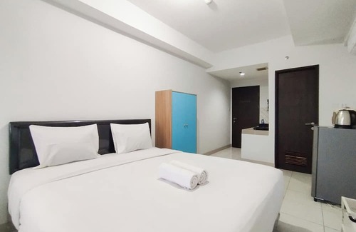 Cibaduyut Apartment | Cozy Studio Room at Mekarwangi Square with Pool Access