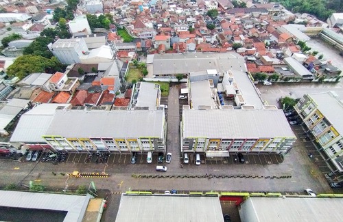 Cibaduyut Apartment | Cozy Studio Room at Mekarwangi Square with Pool Access