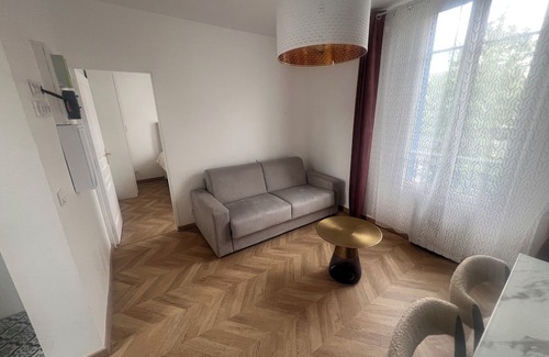 Les Pavillons-sous-Bois Apartment | Modern P26 Apartment near Paris Expo & Disney with Spa