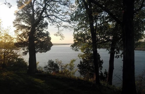 Golconda House | Charming Cabin Retreat on the Scenic Ohio River!