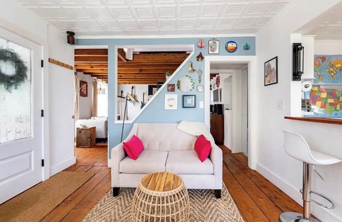 Port Ewen House | Mermaid Cottage: River Views & Pet-Friendly Comfort