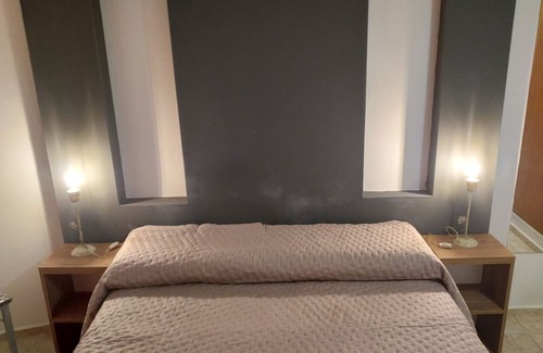 Villa Carlos Paz Apartment | Central Retreat with Spa & Lake View for Families