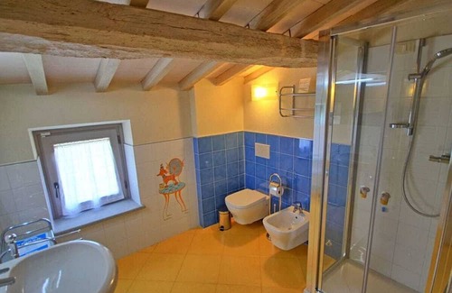Bibbiena House | Casale Gressa: A Cozy Retreat with Family-Friendly Amenities