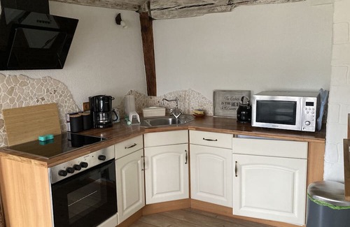 Reiselfingen Apartment | Cozy Apartment 'Mondschaukel' with Terrace & Wi-Fi in Löffingen