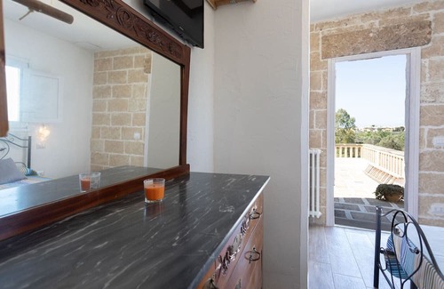 Alezio Apartment | Cozy Room in Trappito Stracca with Ocean View & Breakfast
