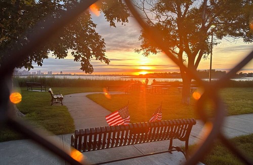 Winthrop House | Enchanting Boston Sandy Shanty: Steps from the Sea