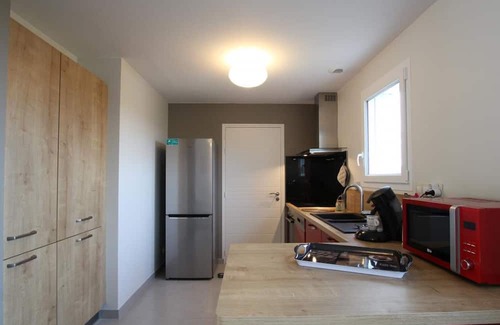 Jullouville Cottage | Cozy Gite Jullouville with Pool and Family-Friendly Amenities