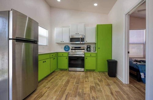 Aransas Pass Cabin | Cozy 2-Bedroom Cabin in Aransas Pass for Family Getaways