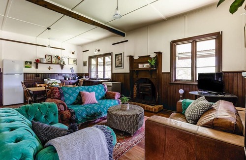 Rosa Brook Cottage | Elegant Farm Cottage Retreat with Spa and Hot Tub Access