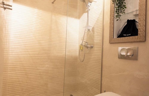 Dumbravita Apartment | Relaxing Stay at nResidence Dumbravita with Hot Tub & Kitchen
