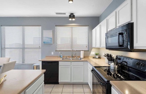 Deer Valley House | Inviting Getaway at Pleasant on W Fallen Leaf Ln