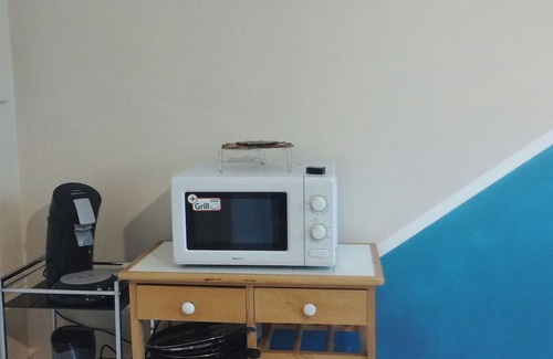 Chambray-les-Tours Apartment | Convenient Studio with Parking - Ideal for Families