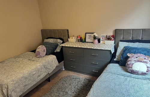 Central Erin Mills House | Ideal Family Retreat in Central Mississauga