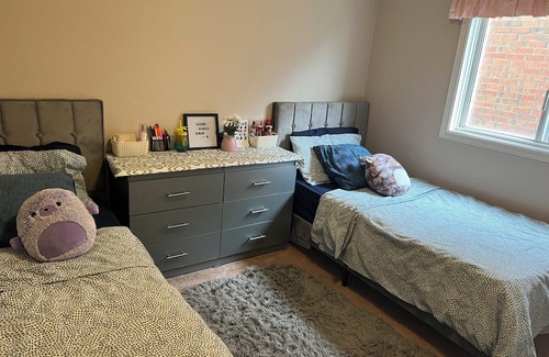 Central Erin Mills House | Ideal Family Retreat in Central Mississauga