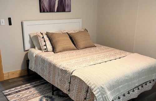 Elizabethtown Other | Family-Friendly Retreat with Spa & Hot Tub Near I-65