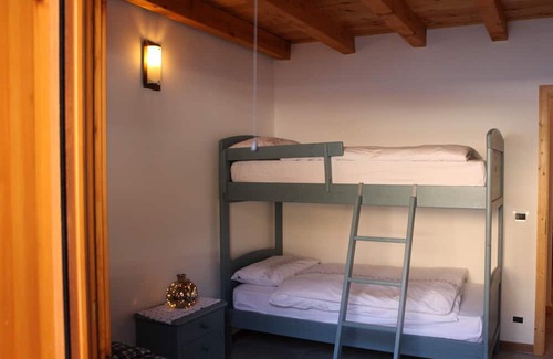 Forgaria nel Friuli Ski Chalet | Peaceful Cabin Retreat with Ocean Views & Spa Amenities