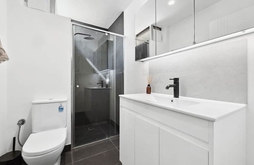 Clayton Apartment | Convenient Stay Near Monash University Clayton for Families
