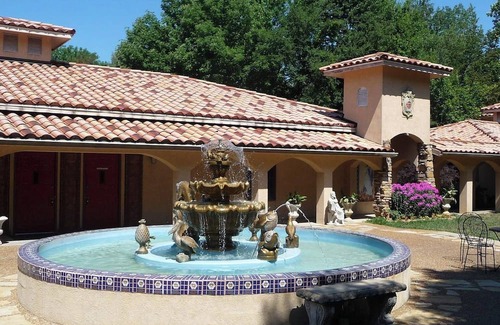 Golconda House | Cozy Cabin on the Bluffs - Family-Friendly Getaway