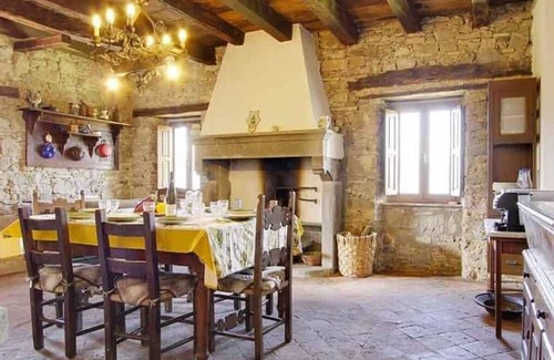 Villa Collemandina House | Exclusive Holiday House with Pool - Perfect for Families