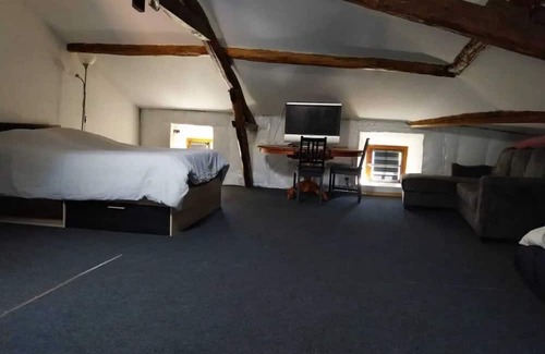 Prat-Bonrepaux House | Homerez - Spacious house for 8 ppl. with garden and terrace at Prat-Bonrepaux