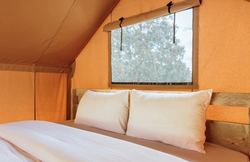 Cassville RV Rental | Peaceful Glamping Retreat by Roaring River State Park