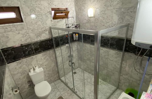 Merkezefendi Resort | Gokcen Home: A Family-Friendly Escape with Spa Amenities