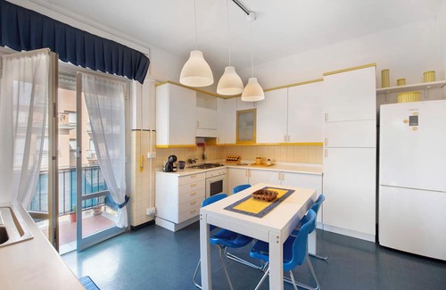 Pra' Apartment | Relaxing Apartment 'Palmaro' with Ocean View and Balcony