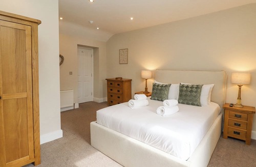 Wark Cottage | Family-Friendly Hadrian Suite with Garden in Wark