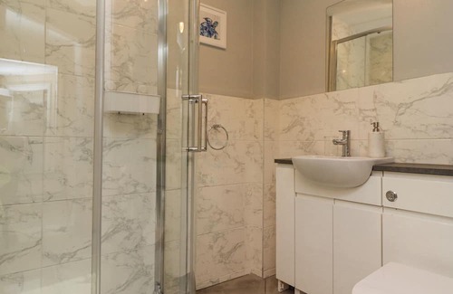 Wark Cottage | Cozy Chester Suite: Pet-Friendly Retreat with Open Fire