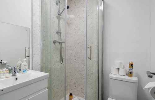 Southgate Apartment | Affordable En-Suite Studio Rooms in London, N14 3B