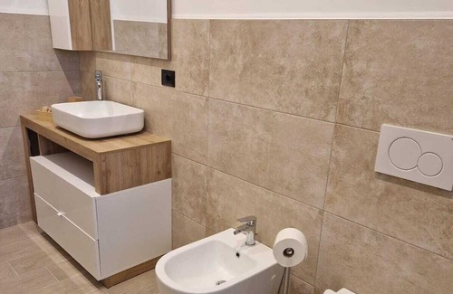 Bisceglie House | Cozy Da Zia Gina Camera 2 - Pet-Friendly & Family Ready