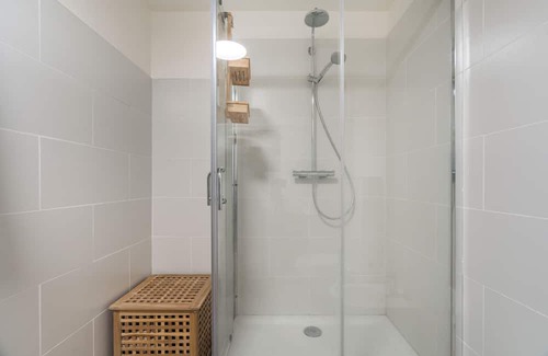 Chemin de l'Ile Apartment | Family-Friendly Vrbo Property with Top Amenities Awaiting You