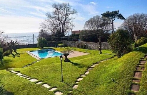 Saians House | Beachfront House with Pool and Ocean Views in Vigo Estuary