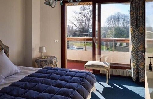 Saians House | Beachfront House with Pool and Ocean Views in Vigo Estuary