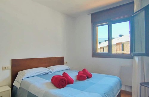 Sort Apartment | Cozy 2-Bedroom Apartment with Balcony & Pool Access