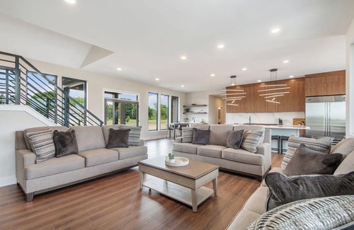 Fennville House | Inviting Vineyard Guest House with Pool & Ocean Views