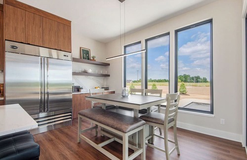 Fennville House | Inviting Vineyard Guest House with Pool & Ocean Views