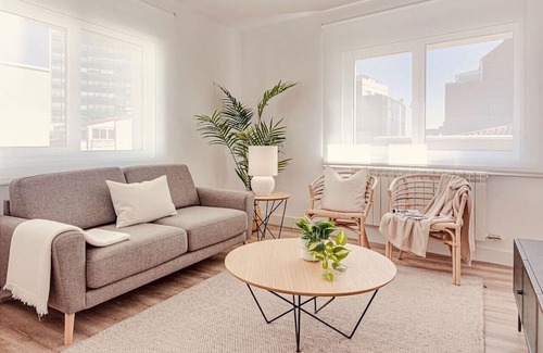 La Coruna Apartment | Experience Comfort at Main Street Deluxe Apartment
