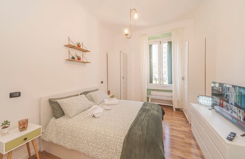 Stadera Apartment | Stylish Two-Room Apartment at Iconic Milan House Navigli